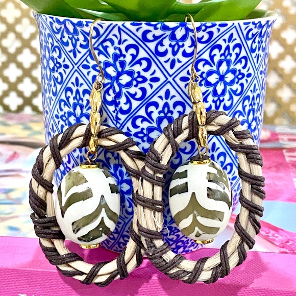 Raffia-Wrapped Wicker Oval Earrings - Picture 1 of 11